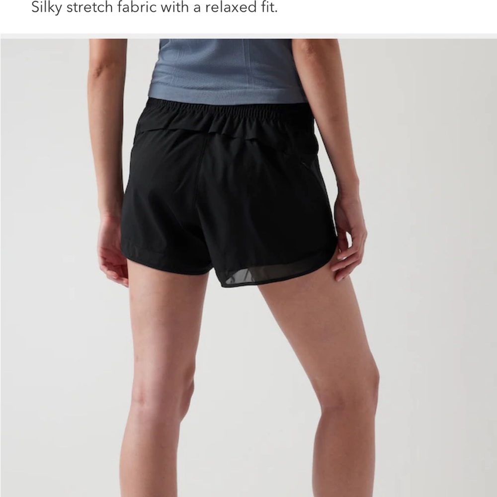 Athleta mesh racer run short - 4’’, size small, black
